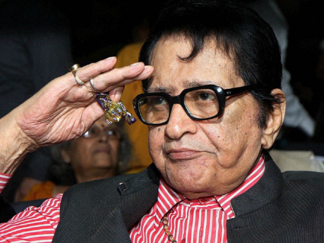 Legendary Actor Manoj Kumar Bags The Dadasaheb Phalke Award, Here Are